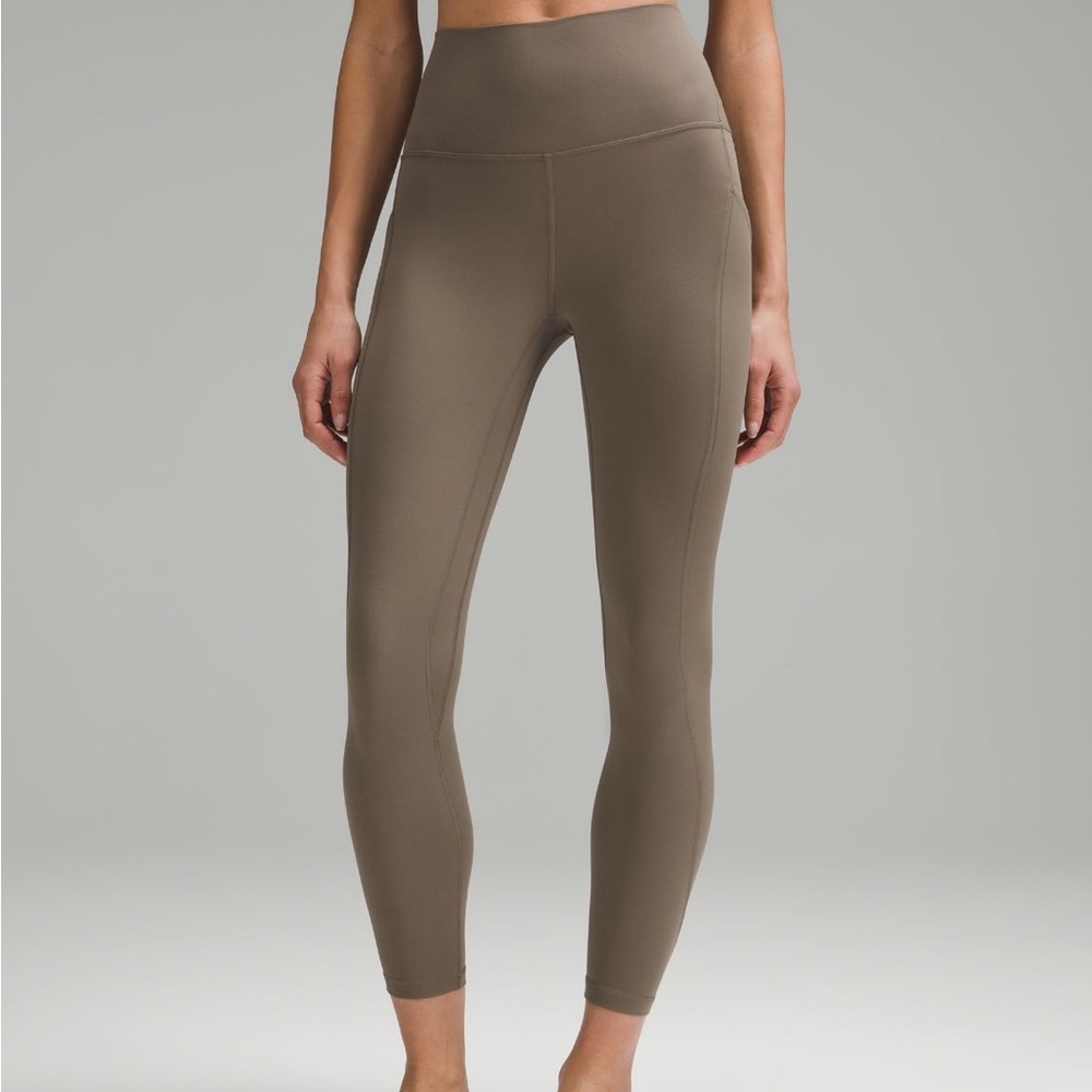 Lululemon’s Align HR Pant 25” *Pockets
